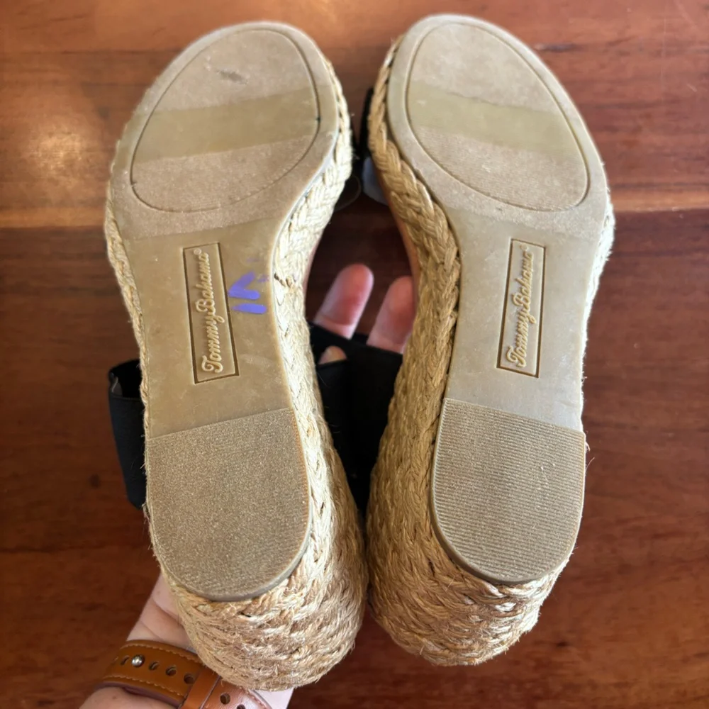 Tommy Bahama Sakura Stretch Wedges - Picture 6 of 9